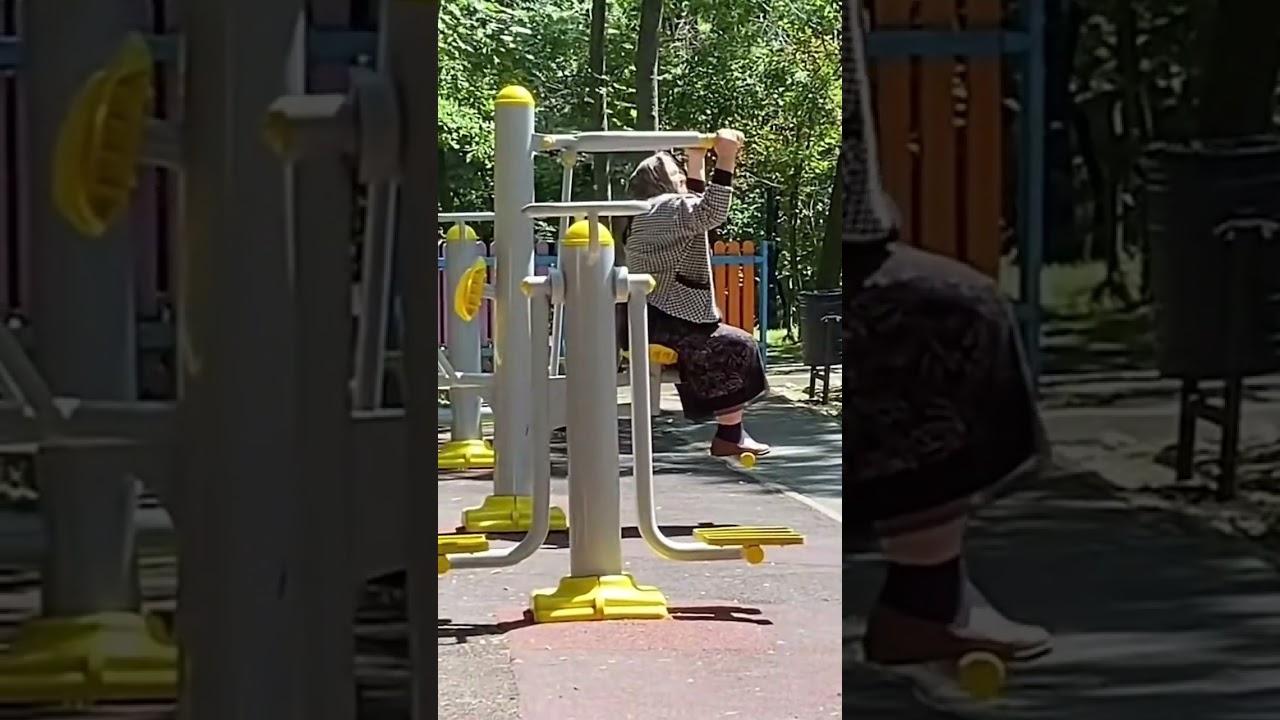 Embedded thumbnail for Iron Lady! L'età è solo un numero! Momenti insoliti che dimostrano la forza e la determinazione