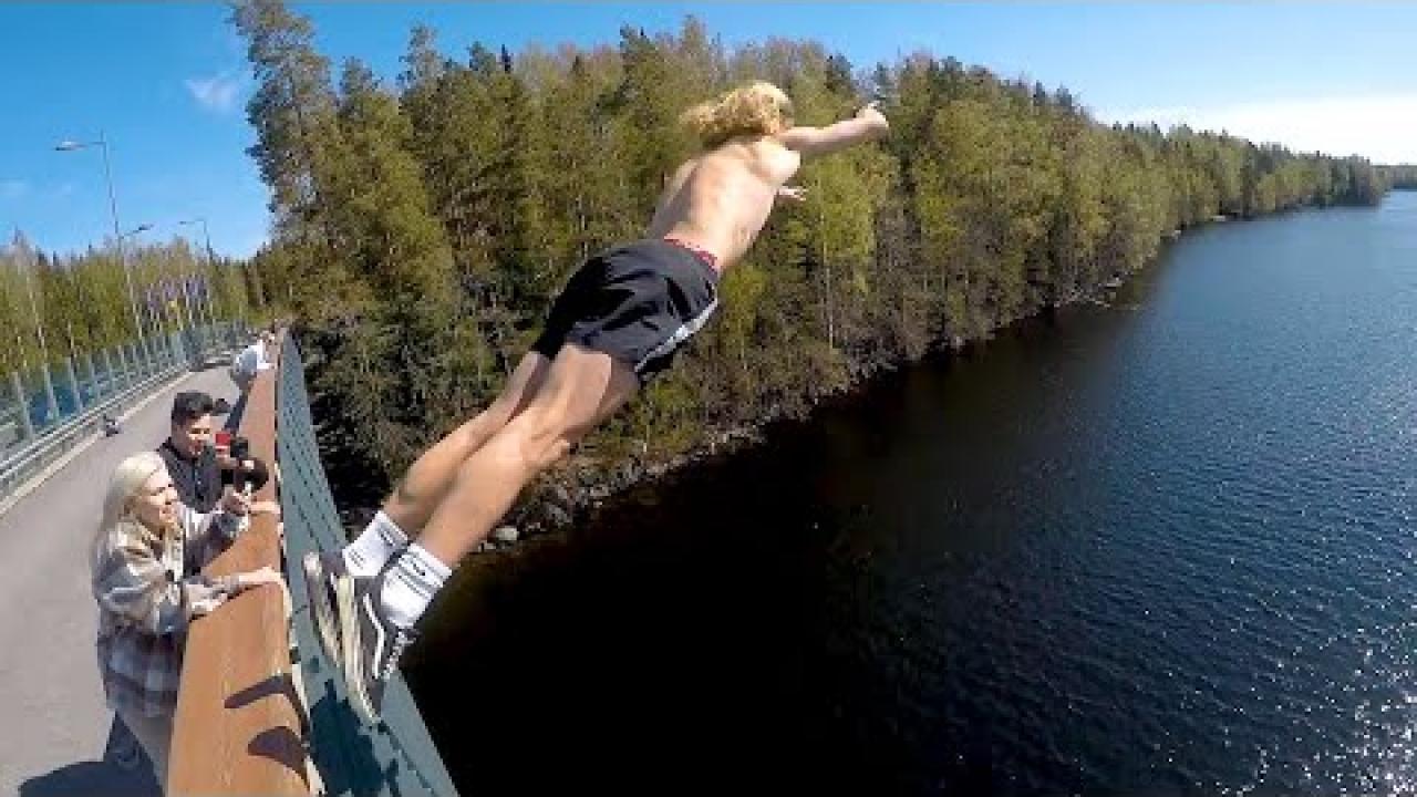 Embedded thumbnail for I migliori video Parte 77 || ✪ Stern DuTube - Momenti divertenti di cani che cadono